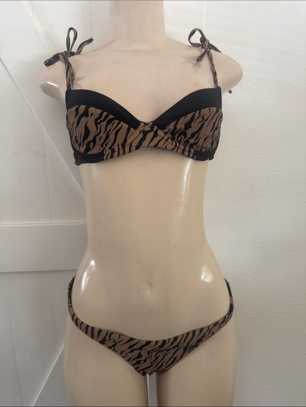 Brown Tiger-Print Tie-Shoulder Bikini set - reversible black bottoms S